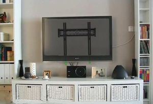 NB Uchwyt ścienny C2F 32'' - 65'' 4