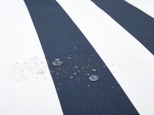 Beliani Ławka ogrodowa z certyfikowanego drewna 120 cm niebieska poduszka VIVARA 8