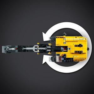 LEGO Technic Wytrzymała koparka (42121) 7