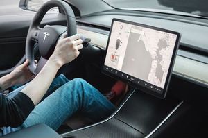 Moshi Moshi iVisor AG - Matowa folia ochronna na ekran iPhone 12 Mini (czarna ramka) 11