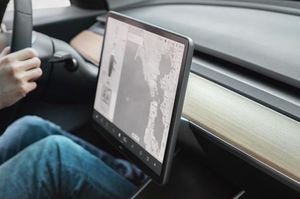 Moshi Moshi iVisor AG - Matowa folia ochronna na ekran iPhone 12 Mini (czarna ramka) 12