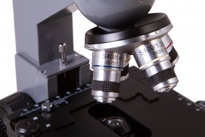 Mikroskop Levenhuk Monokularowy mikroskop biologiczny Levenhuk 320 BASE 10