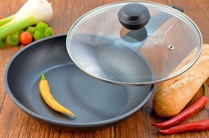 Patelnia Vinzer Patelnia Vinzer CastForm tytanowa 26 cm 2