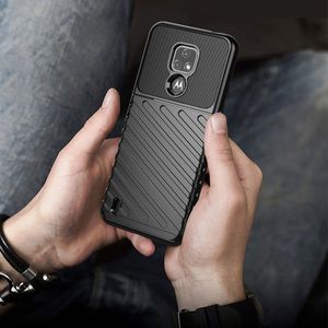 Hurtel Thunder Case elastyczne pancerne etui pokrowiec Motorola Moto E7 czarny 6