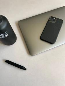 Decoded Etui Dual do iPhone 12/12 Pro (D20IPO61BC5RB) 7