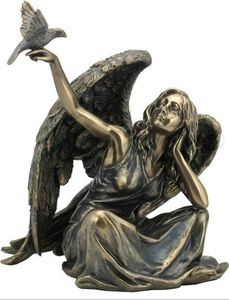 Veronese figurka Siedzący Anioł Z Gołębiem Veronese (wu75981a4) 1