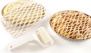 Hendi Rolka tnąca wałek do nacinania ciasta wzór siatki do tarty Kitchen Line 130x200mm - HENDI 515075 Rolka tnąca wałek do nacinania ciasta wzór siatki do tarty Kitchen Line 130x200mm - HENDI 515075 4