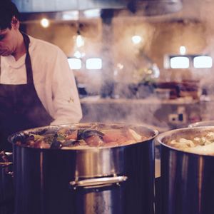 Hendi Garnek średni Kitchen Line z pokrywką 3,5 l śr. 200 x 115 h - Hendi 836200 Garnek średni Kitchen Line z pokrywką 3.5 l śr. 200 x 115 h - Hendi 836200 7