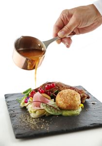 Hendi Rondel miniaturowy z dzióbkiem miedziany śr.85x(H)50mm Hendi 607039 Rondel miniaturowy z dzióbkiem miedziany śr.85x(H)50mm Hendi 607039 2