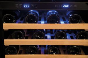 Witryna chłodnicza ARKTIC Lodówka na wino do chłodzenia wina 2 strefy 15 półek 166 butelek LED 420L Lodówka na wino do chłodzenia wina 2 strefy 15 półek 166 butelek LED 420L 4