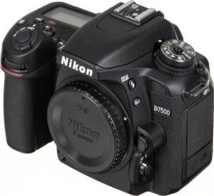 Lustrzanka Nikon D7500 Nikon F 18-140 mm F/3.5-5.6 ED G VR 4