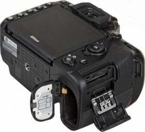 Lustrzanka Nikon D7500 Nikon F 18-140 mm F/3.5-5.6 ED G VR 5