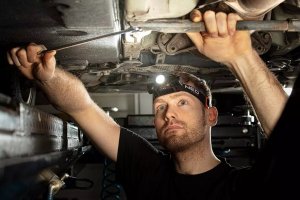 Latarka czołowa Neo 99-029 6