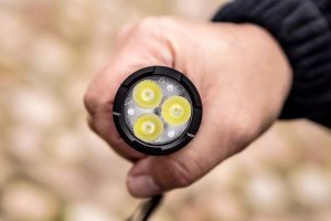 Latarka Neo akumulatorowa na USB, 3300 lm OSRAM P9 LED (99-037) 6