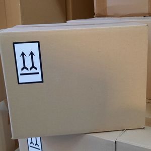 MD Labels Naklejki Etykiety Ostrzegawcze OSTROŻNIE GÓRA STRZAŁKI 1000szt 5