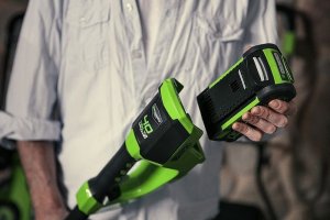 Greenworks 40V Podkaszarka Greenworks zestaw, ładowarka + 1 akumulator 2Ah (G40LTK2) 2