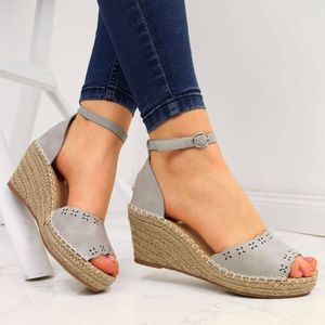 Evento Sandały damskie espadryle na koturnie szare eVento 39 6