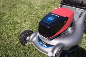 Kosiarka akumulatorowa Honda HRG 416 XB 3