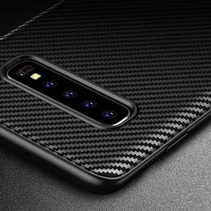 Crong Crong Prestige Carbon Cover - Etui Samsung Galaxy S10+ (czarny) 7