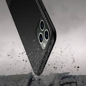 Crong Crong Prestige Carbon Cover - Etui iPhone 11 Pro Max (czarny) 8