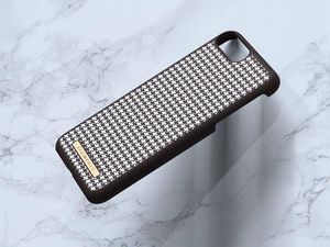 Nordic Elements Nordic Elements Saeson Idun - Materiałowe etui iPhone 8 Plus / 7 Plus / 6s Plus / 6 Plus (Dark Brown Pattern 2) 2