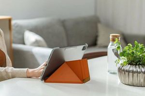 Etui na tablet Moshi Moshi VersaCover - Etui origami iPad Pro 11" (2020/2018) z ładowaniem Apple Pencil (Sienna Orange) 4