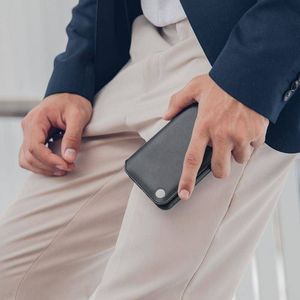 Moshi Moshi Overture - Etui iPhone XR z kieszenią na karty + stand up (Charcoal Black) 6