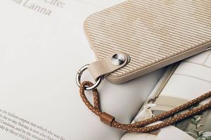 Moshi Moshi Altra - Etui z odpinaną smyczką iPhone 12 / iPhone 12 Pro (system SnapTo) (Sahara Beige) 9