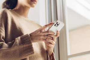 Moshi Moshi iGlaze - Etui iPhone 12 / iPhone 12 Pro (system SnapTo) (Pearl White) 4