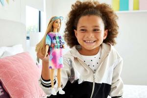 Lalka Barbie Mattel Fashionistas Modna przyjaciółka - Sportowa sukienka (FBR37/GRB51) 3