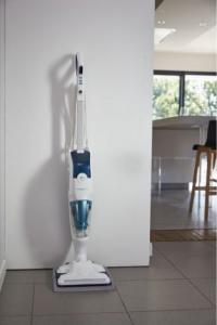 Odkurzacz pionowy Tefal Clean & Steam VP7777 13