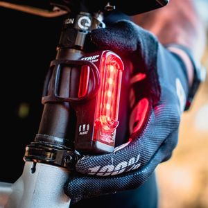 Lezyne Lampka tylna LEZYNE STRIP ALERT DRIVE 150 lumenów, usb czarna 4