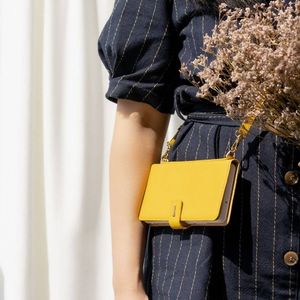 Ringke Ringke Folio Signature skórzane etui z klapką i paskiem na ramię do Samsung Galaxy Note 20 Ultra czarny (FS81R55) 3