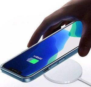 WK Design WK Design Anti-knock Magnet Case MagSafe żelowe elastyczne etui do iPhone 12 Pro / iPhone 12 przezroczysty 3