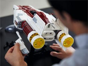 LEGO Star Wars Myśliwiec A-wing (75275) 11