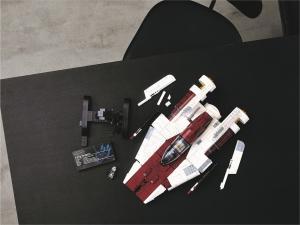 LEGO Star Wars Myśliwiec A-wing (75275) 21
