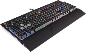 Klawiatura Corsair Strafe RGB Cherry MX Red (CH-9000227-NA) 2
