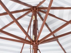 Beliani Parasol ogrodowy 260 cm czarno-biały FERENTILLO (140302) 5