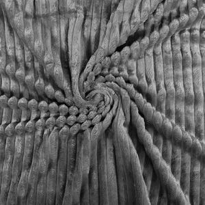 Łóżkoholicy Koc Mikrofibra Tłoczona Ardea Pasy 10 160x200 3