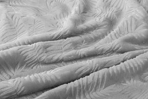 DECOHOME Koc Mikrofibra Wytłaczana Liście Szary 200x220 4