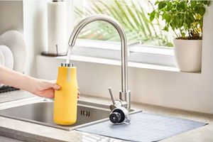 Philips Butelka smart żółta 590 ml 6