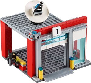 LEGO City Remiza strażacka (60110) 11