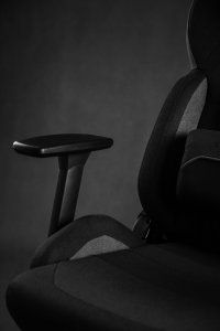 Fotel SENSE7 materiałowy Sentinel czarno-szary + kabel usb 10