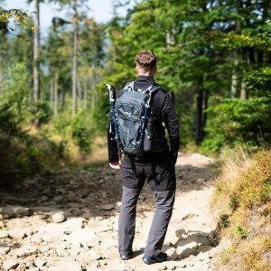 Plecak turystyczny Nils Extreme Plecak turystyczny Nils Extreme Wayfarer 35l Grafitowy + Zielony Bukłak NC1720 2l 17