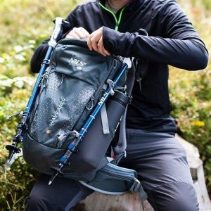 Plecak turystyczny Nils Extreme Plecak turystyczny Nils Extreme Wayfarer 35l Grafitowy + Zielony Bukłak NC1720 2l 19