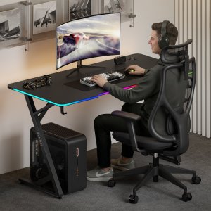 Biurko SENSE7 Volt RGB 140 czarne + kabel usb 7