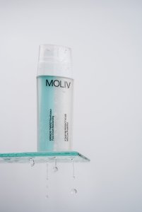 MOLIV Zestaw Oleożel do mycia, Krem nawilżający i Serum do twarzy z żywymi probiotykami 9