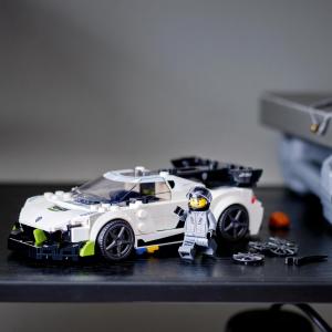 LEGO Speed Champions Koenigsegg Jesko (76900) 2
