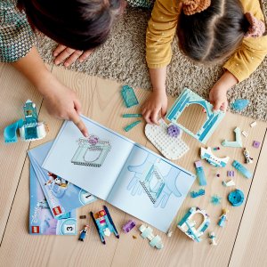 LEGO Disney Lodowa kraina czarów Anny i Elsy (43194) 2