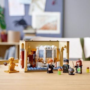 LEGO Harry Potter Hogwart: pomyłka z eliksirem wielosokowym (76386) 4